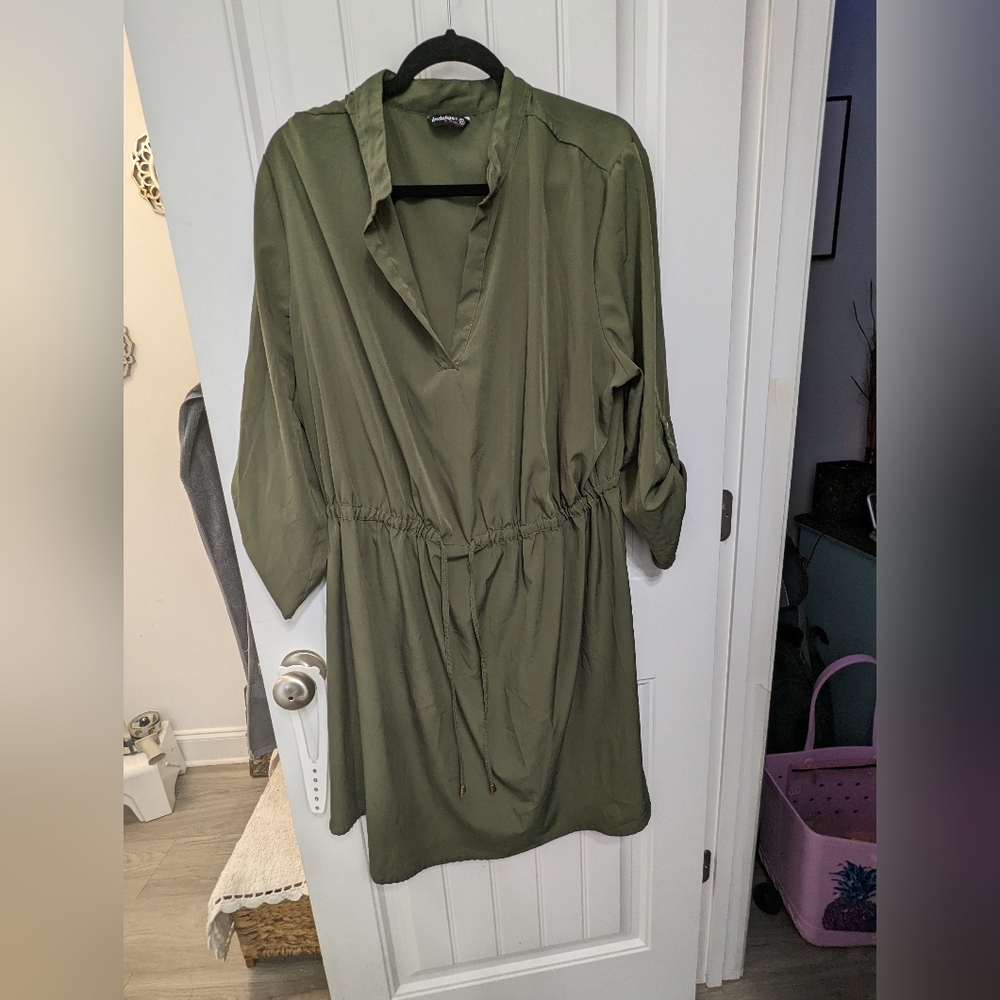Lightweight 3/4 sleeve dress with drawstring waist size 3x